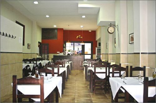Hostal Carlos 2 La Linea de la Concepcion Bagian luar foto